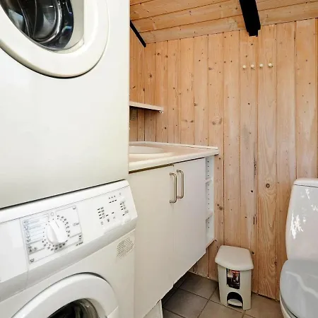 Three-bedroom Holiday In Borkop 15 *