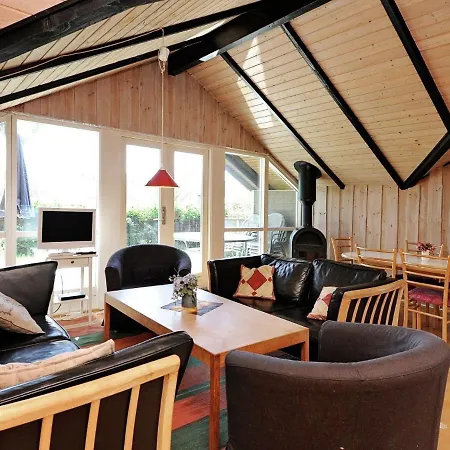 Three-bedroom Holiday In Borkop 15 *